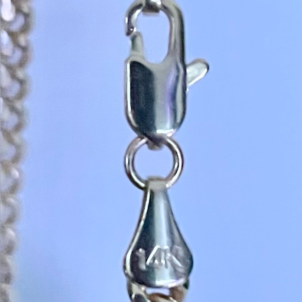 Gold Cuban Link Chain Necklace + Circular Pendant - Picture 4 of 4